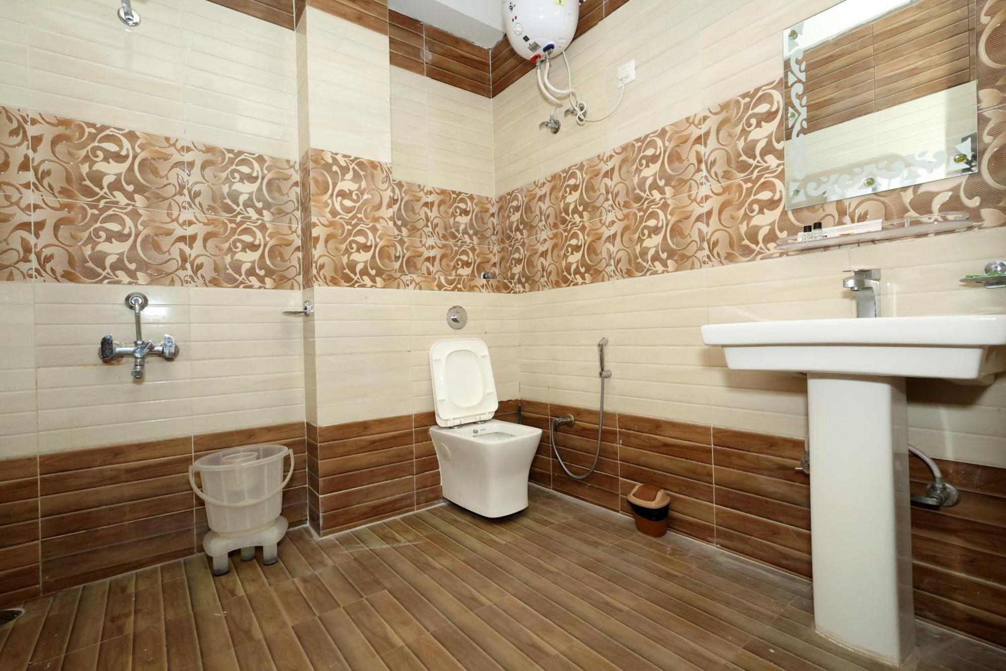 Cozy Heavenn 2Bhk I Kasauli I Mountain View 93O68I282O Lägenhet Exteriör bild